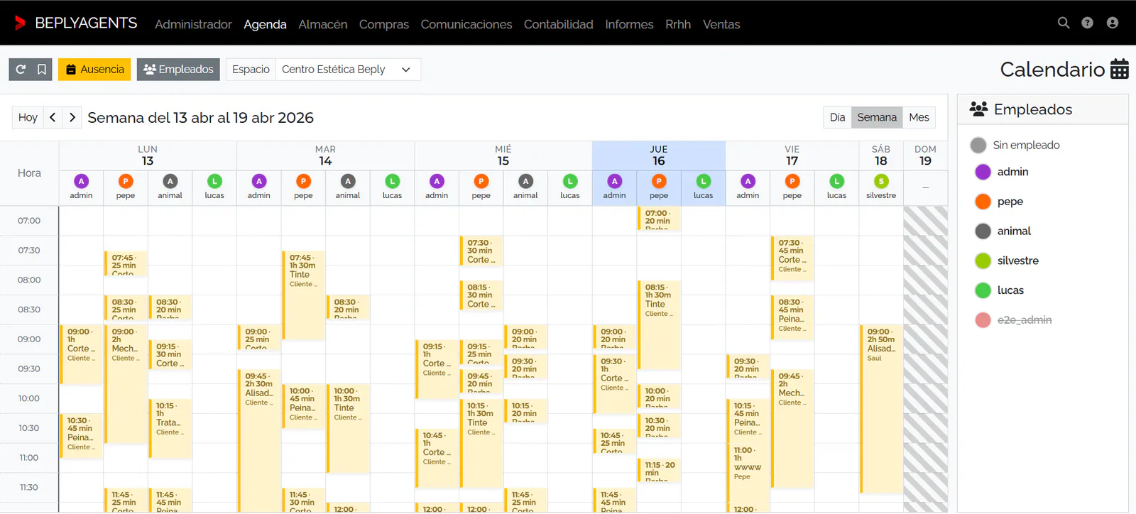 Calendario semanal de citas con empleados en Beply